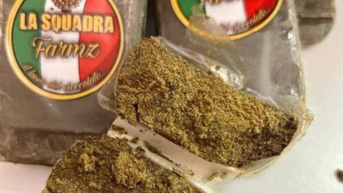 La Squadra Farmz Premium Dry Sift Hash For Dab Rigs With StaticRoom Style Techniques